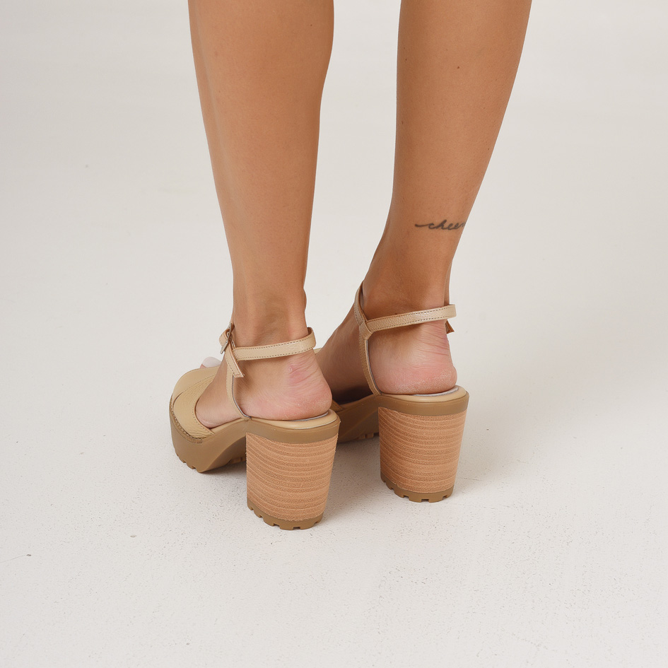 Milos camel - Image 3