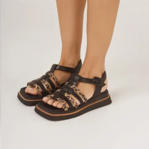 Roma negro y animal print